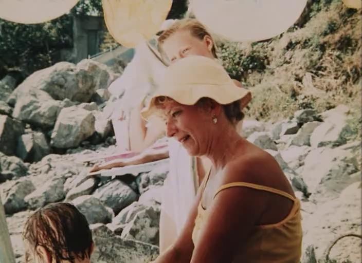 Обнаженная Агнешка Вагнер Купается В Море – Несут Меня Кони 1996