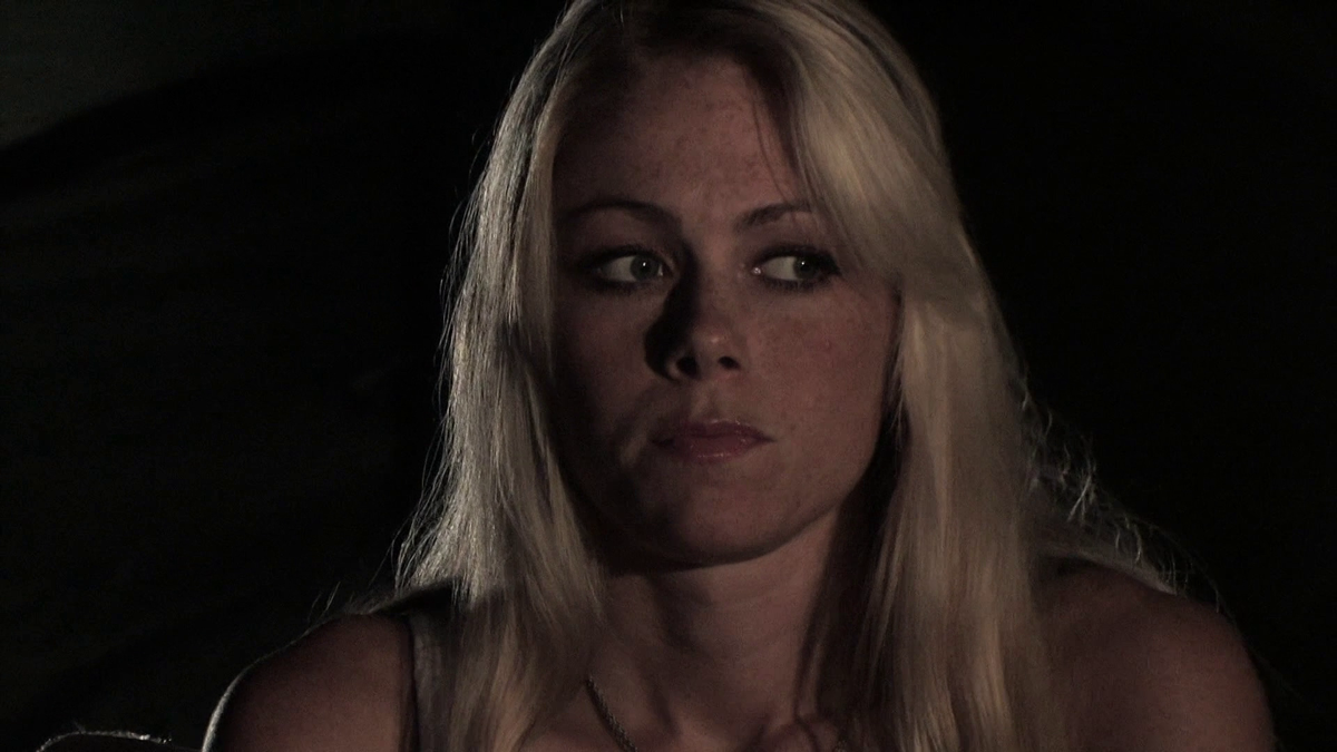 Южная корея поле космея горы. Красивое поле. Chelsie hartness поля живых мертвецов. Маковые поля кубани. Поля живых 2014.