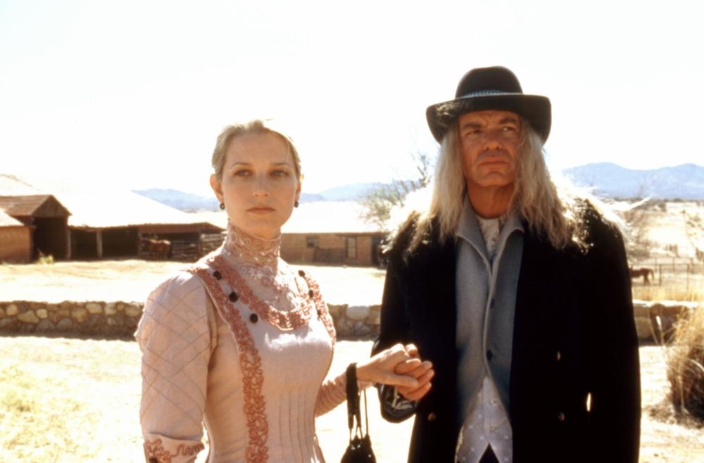 Сбежавший из ада (2000). Сбежавший из ада (2000). Catch альбом. Hell 2000. Wwe armageddon 2000 cover.