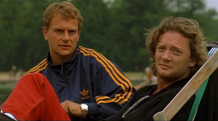 Человек с дождем в ботинках фильм 1998. Человек с дождем в ботинках фильм 1998. Отражение фильм 1998. Lena headey twice upon a yesterday. Человек с дождем в ботинках 1998.