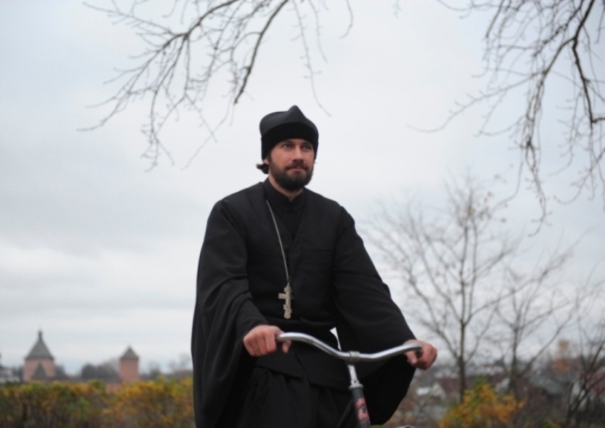 Архимандрит мормыль. Матфей мормыль хор. Отец матфей. Отец матфей. Отец матфей.