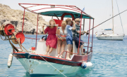 Кадр к фильму Все включено: каникулы в Греции